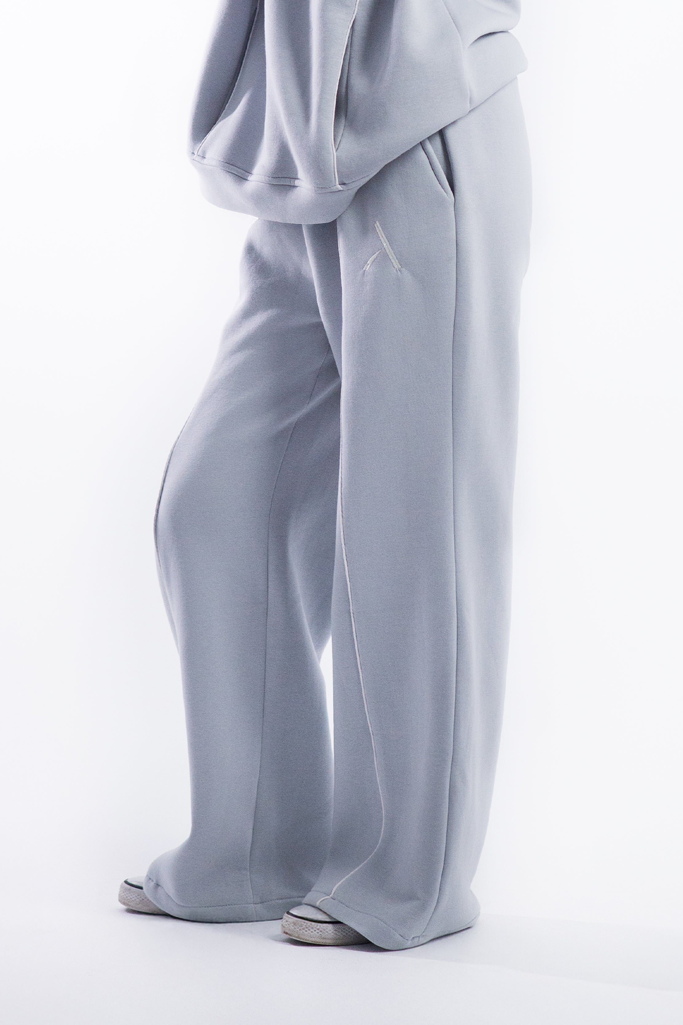 COOL GRAY SWEATPANTS