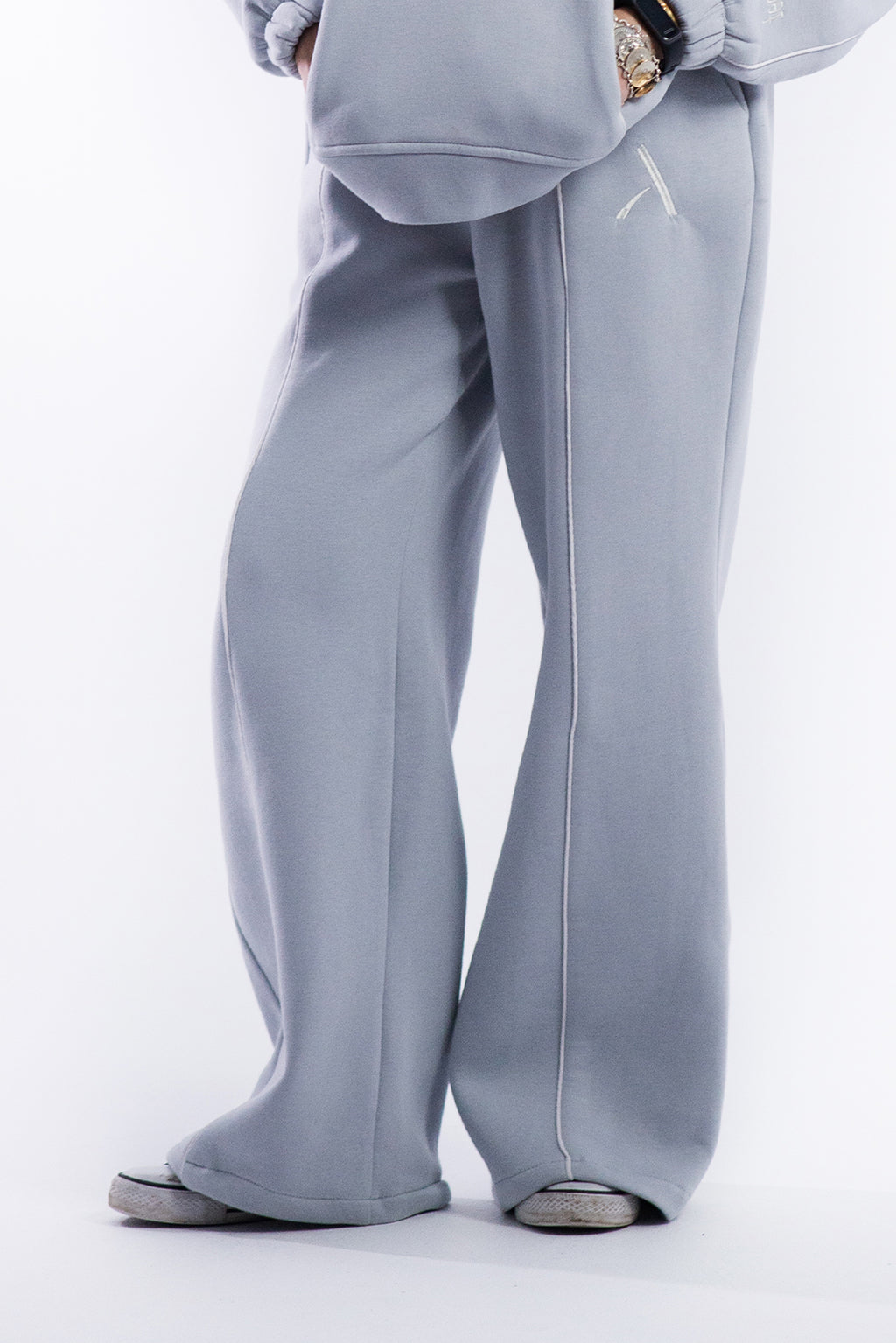 COOL GRAY SWEATPANTS