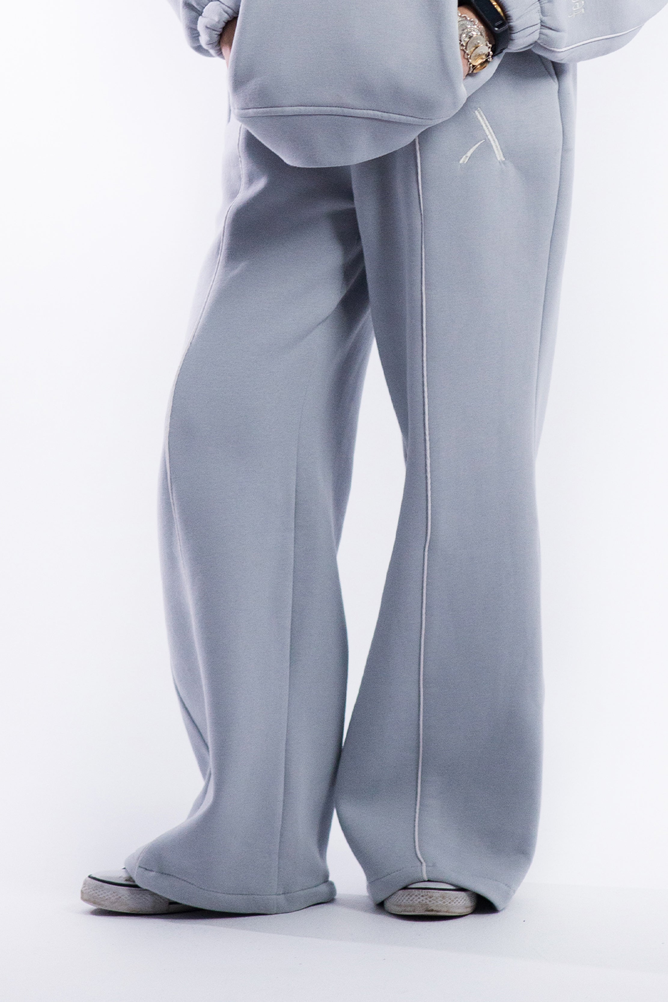 COOL GRAY SWEATPANTS